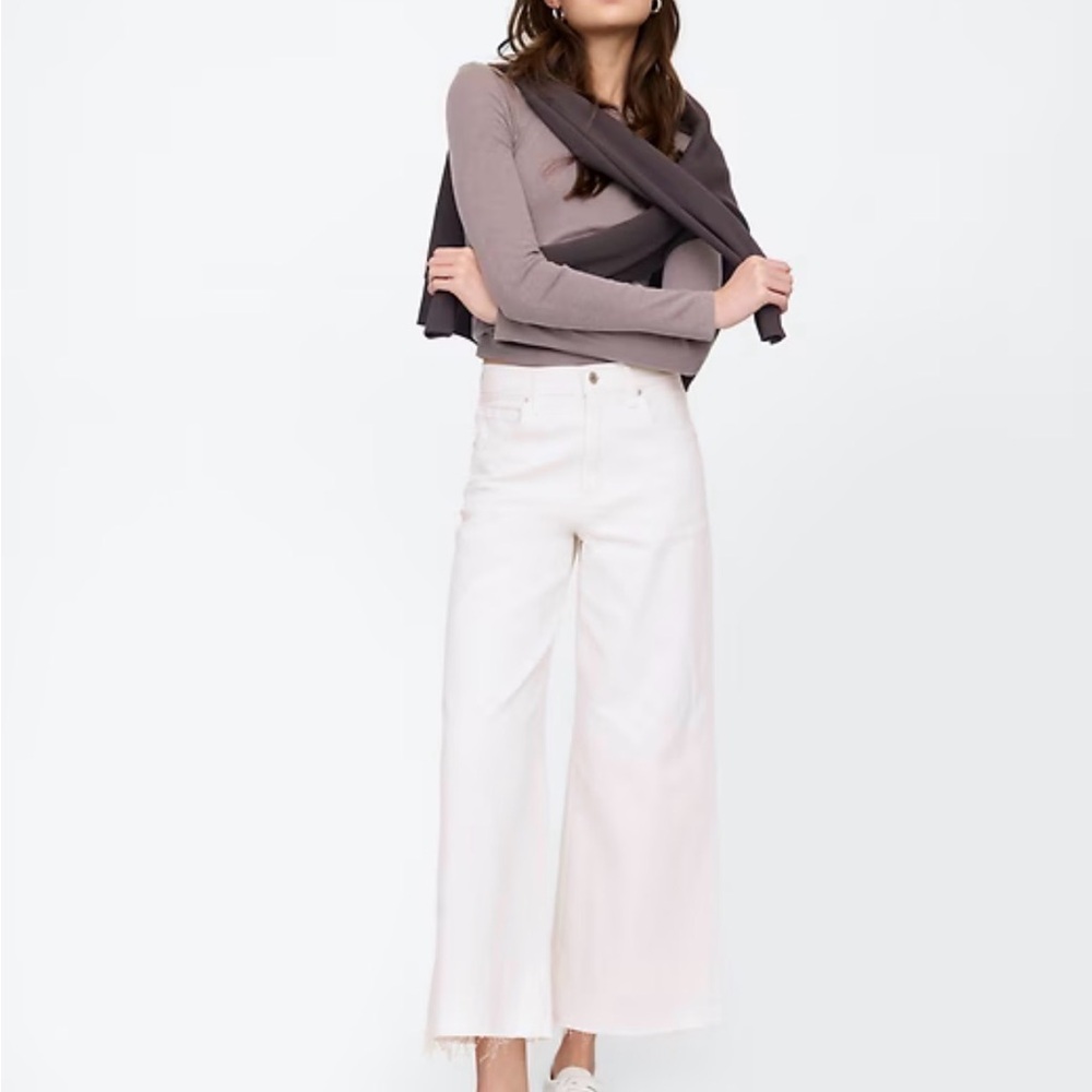 GAP white high-rise wide leg crop jeans - Picture 3 of 4